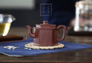 《小六方納福》 《小六方納福》