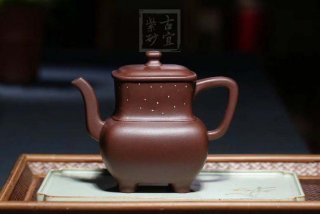 《清雅四方》宜興實力派名家張偉軍大師紫泥紫砂壺全手工功夫泡茶壺 《清雅四方》宜興實力派名家張偉軍大師紫泥紫砂壺全手工功夫泡茶壺