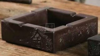 《紫砂煙灰缸》 《紫砂煙灰缸》