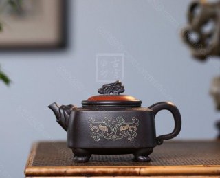 《威震四方》 《威震四方》