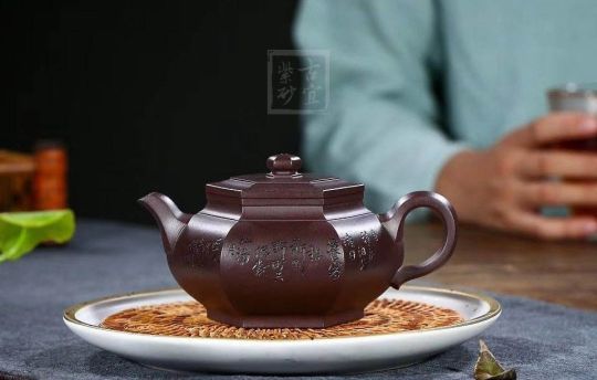 《大彬六方》 《大彬六方》