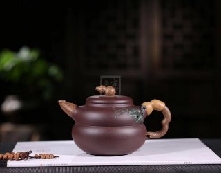《福祿》宜興紫砂壺葫蘆紫砂泡茶壺紫泥手工工藝美術(shù)師紫砂茶具 《福祿》宜興紫砂壺葫蘆紫砂泡茶壺紫泥手工工藝美術(shù)師紫砂茶具