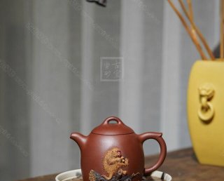 《秦權(quán)》 《秦權(quán)》