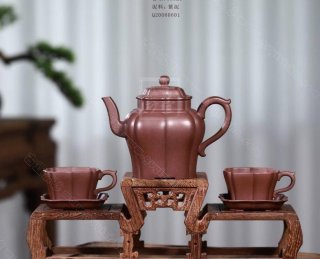 《菱花高宮燈》 《菱花高宮燈》