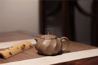 《璇玉》宜興紫砂壺茶壺具全手工蟹殼青 《璇玉》宜興紫砂壺茶壺具全手工蟹殼青