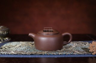 《牛蓋蓮子》紫砂壺全手工牛蓋蓮子茶壺老師紫泥壺 《牛蓋蓮子》紫砂壺全手工牛蓋蓮子茶壺老師紫泥壺