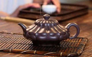 《合菱》宜興紫砂壺高級工藝美術師手工多年80目紫泥合菱泡茶壺茶具 《合菱》宜興紫砂壺高級工藝美術師手工多年80目紫泥合菱泡茶壺茶具