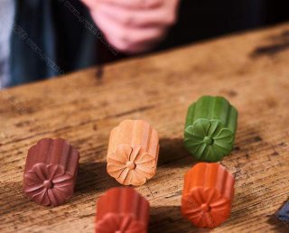 花開(kāi)滿(mǎn)溢 花開(kāi)滿(mǎn)溢