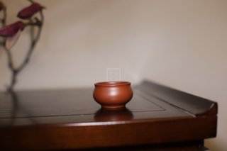 《大紅袍品茗杯》宜興紫砂壺全手工茶壺名師老師大紅袍 《大紅袍品茗杯》宜興紫砂壺全手工茶壺名師老師大紅袍